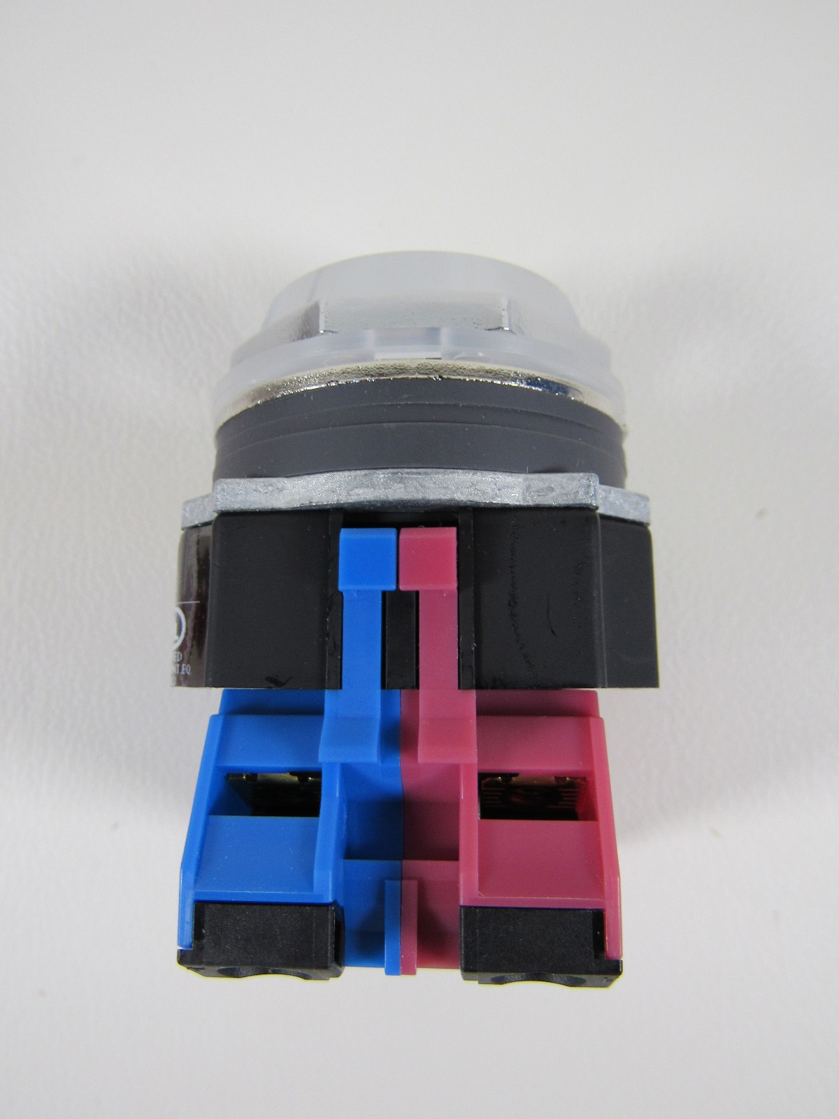 IDEC AYD311NUR Push-Pull 40mm E-Stop Button