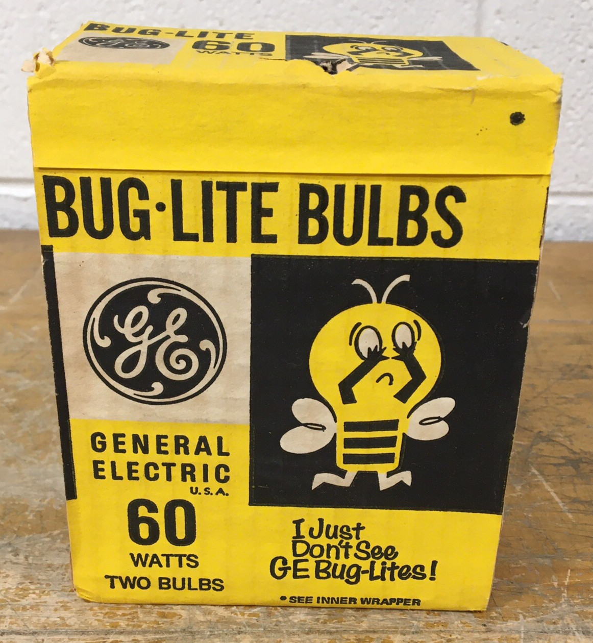 Vintage GE NOS 2 Bug Lites 60 Watt 115 125 Volt Yellow Original Box Tested NEW