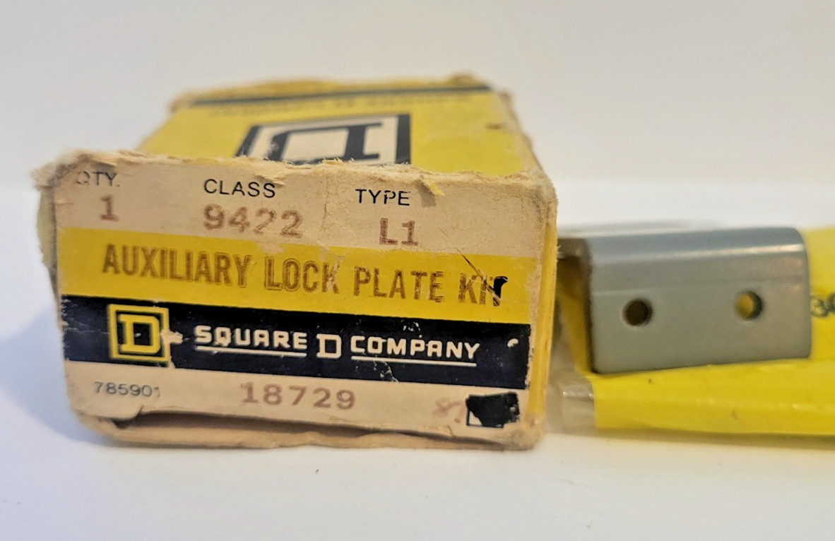 Square D 9422 L1 Auxiliary Lock Plate Kit New Open Box