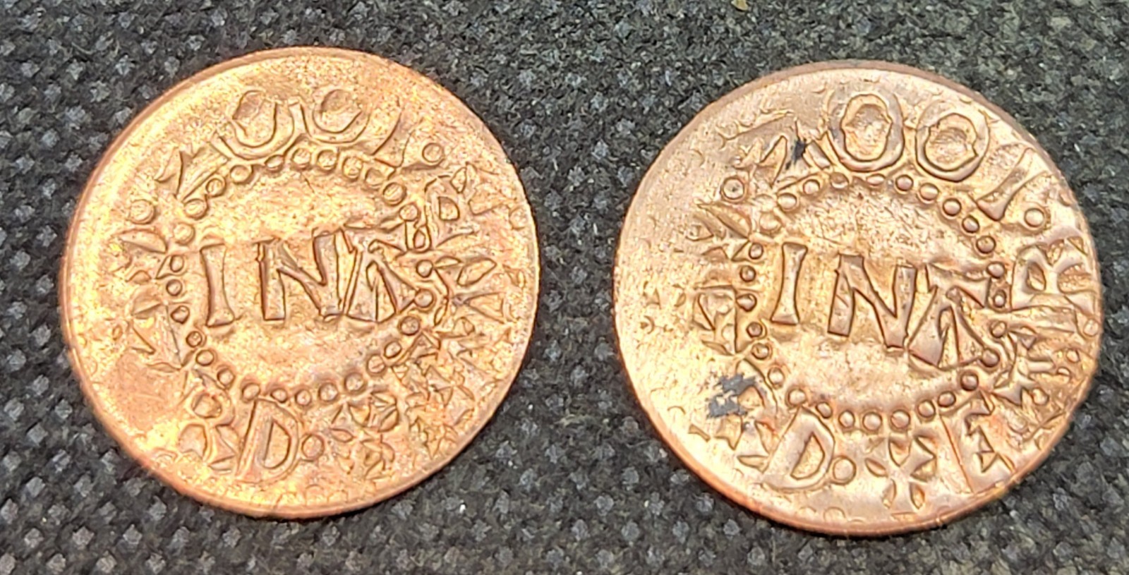 2 INA 2000 TOKENS  L1688