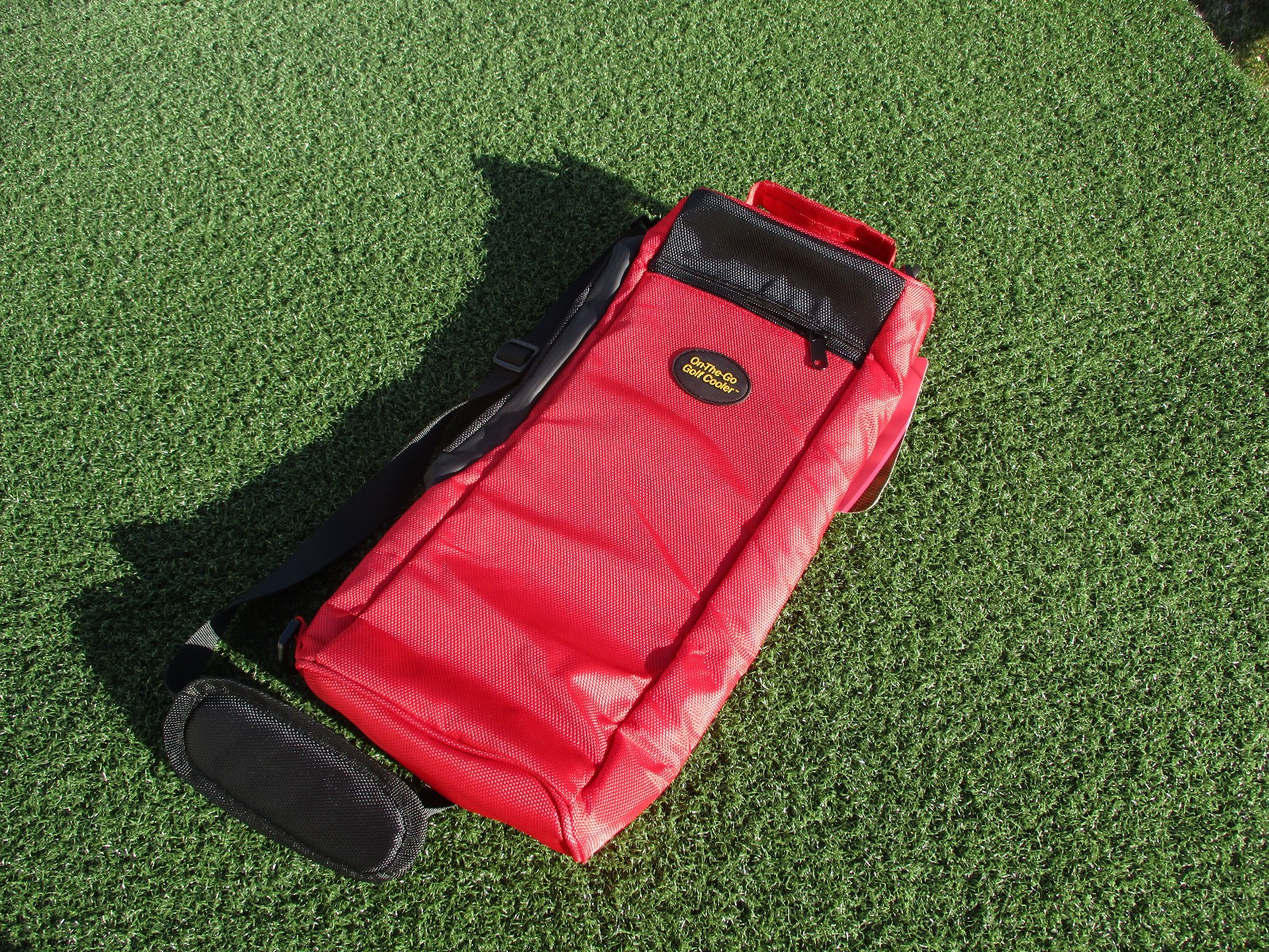 NEW Jef World of Golf On-The-Go Can Cooler (Holds 6 Cans) - RED