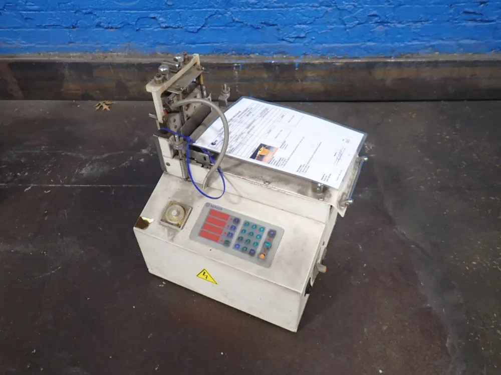 CWP INDUSTRIES  TABLE TOP STRIP CUTTER  01251120270