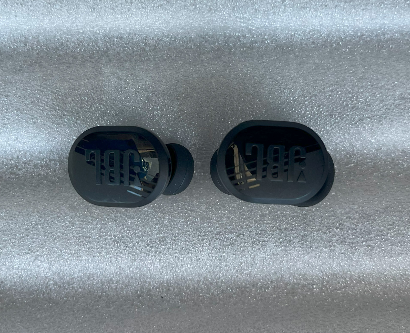 JBL RACE TWS -A Pair of earbud Only-NO CHARGE CASE