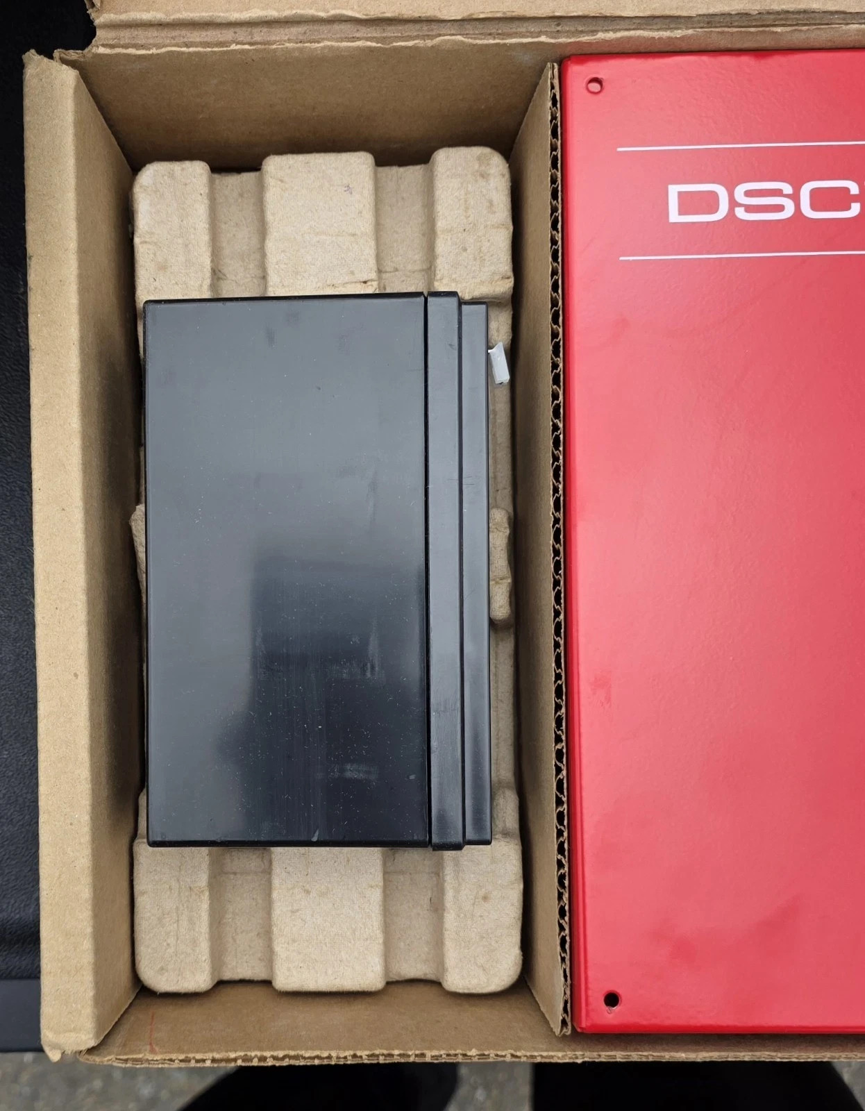 DSC LE4010CF-AT Universal Wireless Commercial Fire Alarm Communicator with A