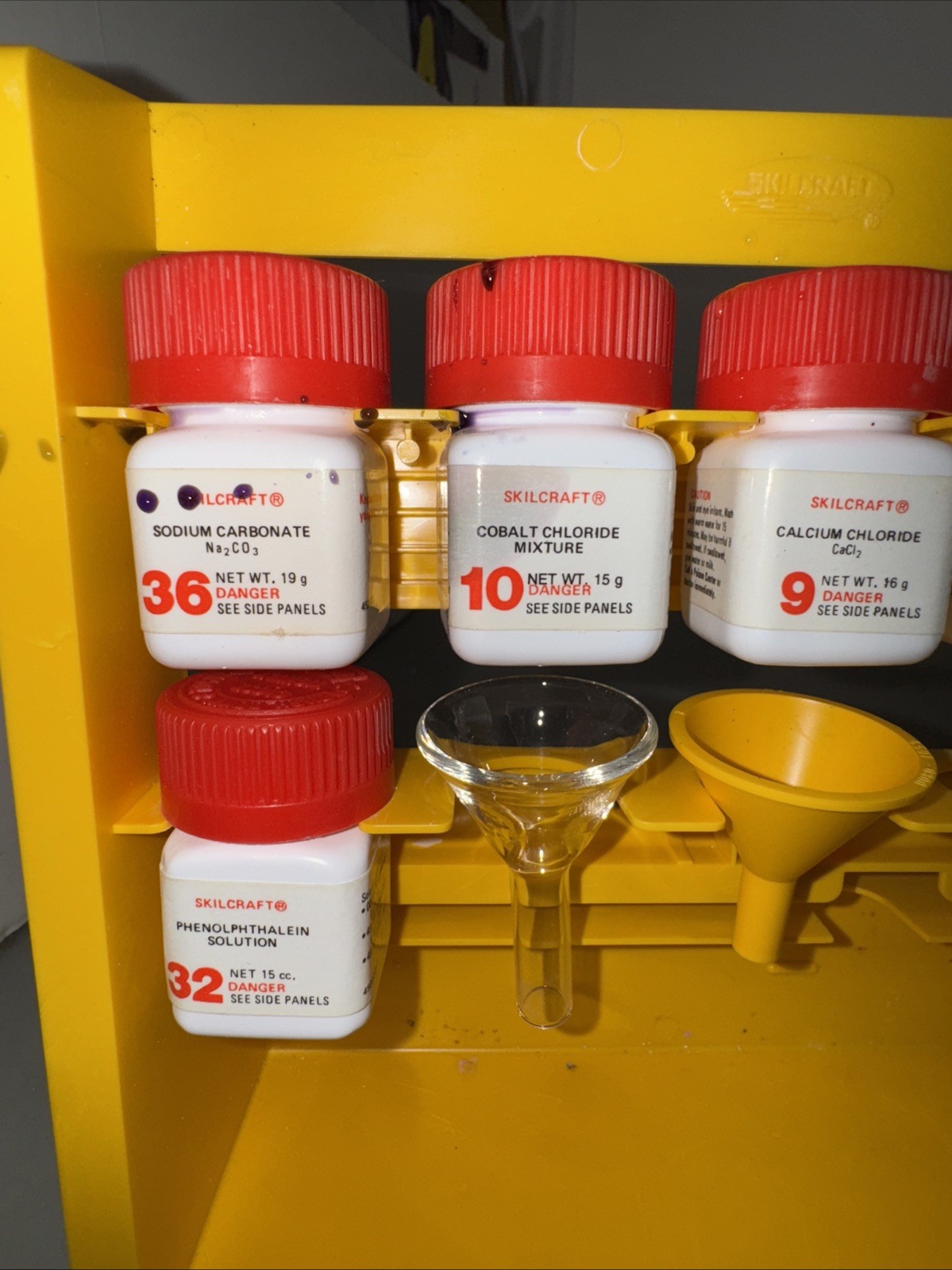 Skilcraft Chemlab Set Over 400 Experiments 1987