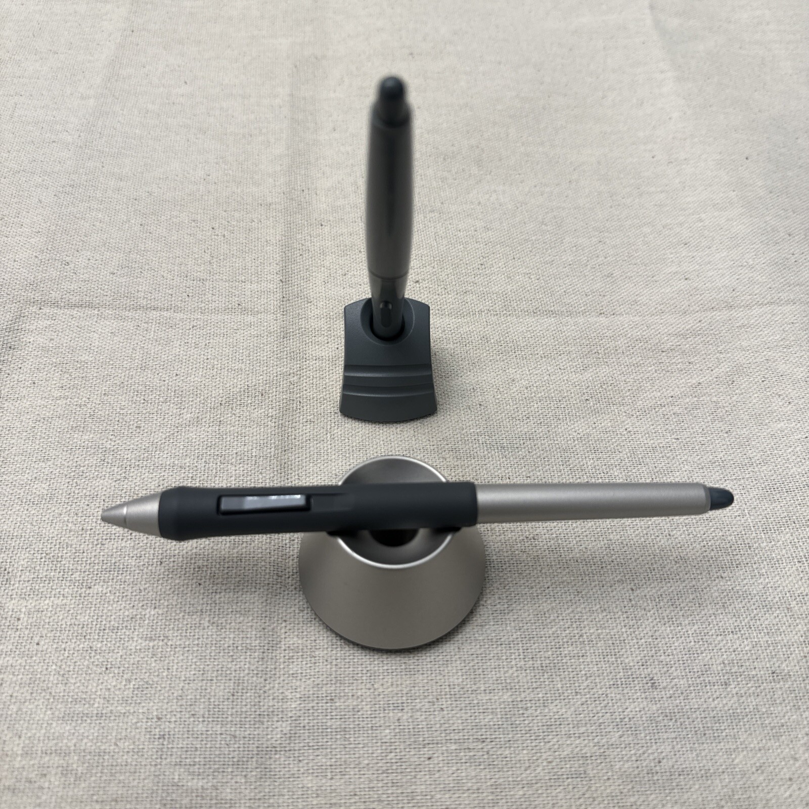 Lot/Set of 2 - Wacom Pens ZP-501E? & XP501E? for Cintiq. READ DESCRIPTION.
