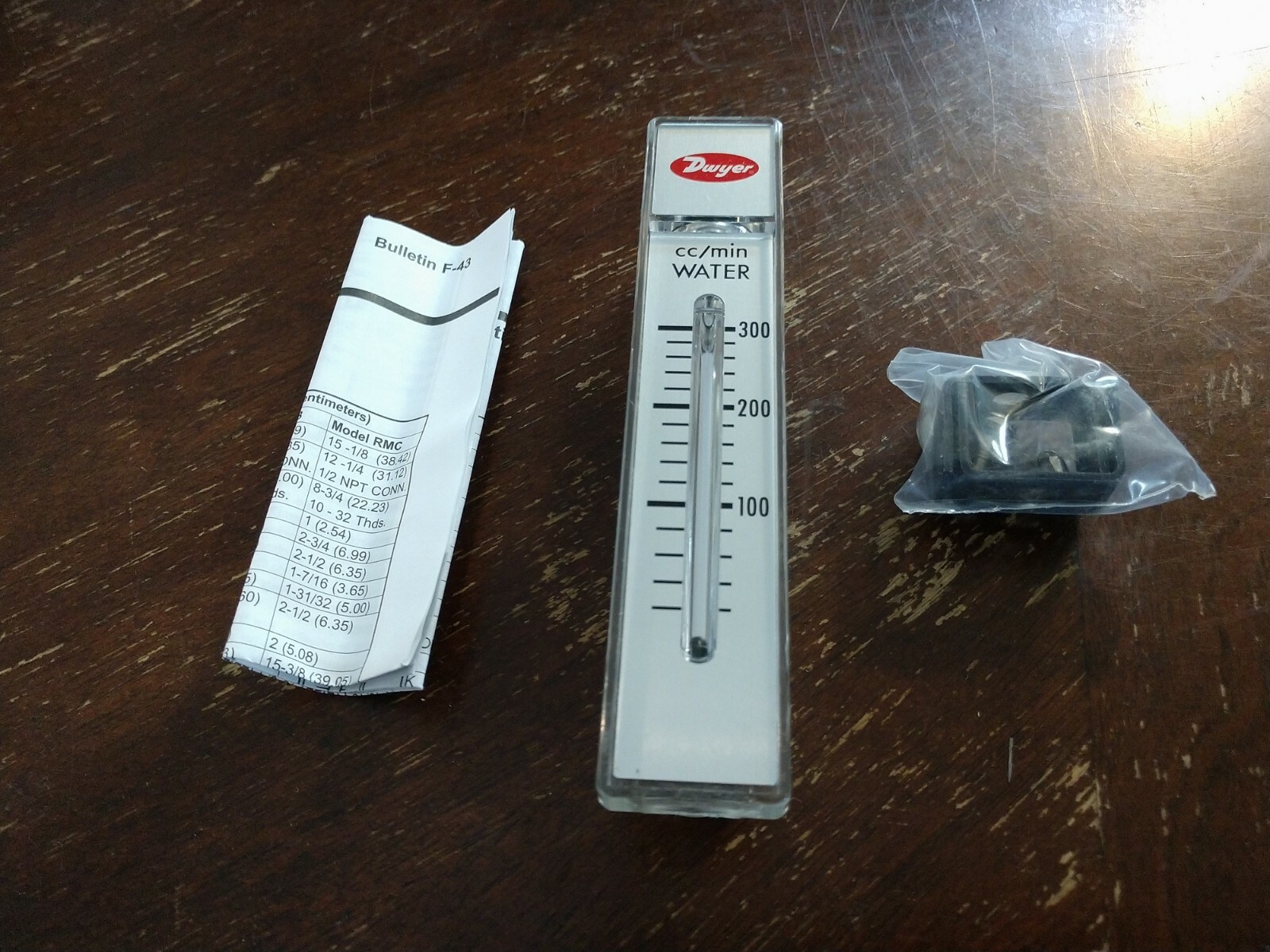 Dwyer RMA-34-Water Flow Meter 1/8in Npt