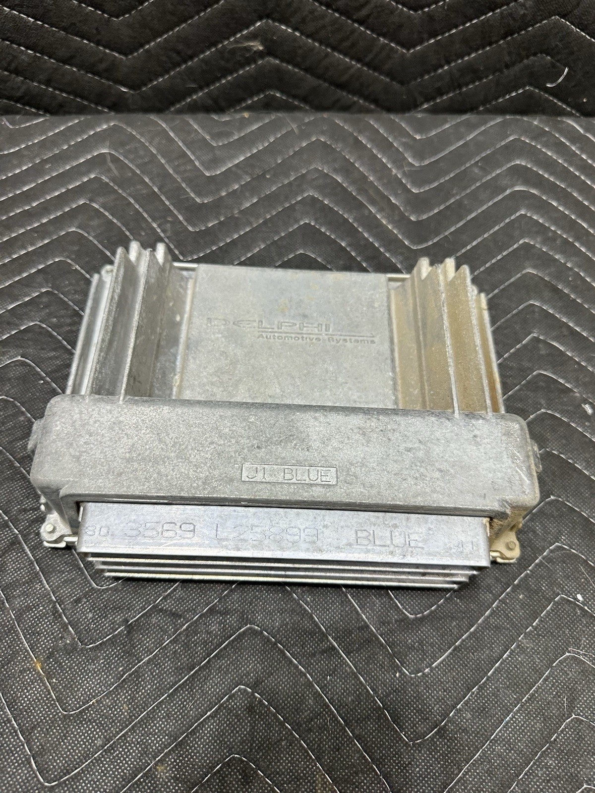 1999 to 2000 Chevrolet Silverado Yukon Engine Computer ECM 09354896
