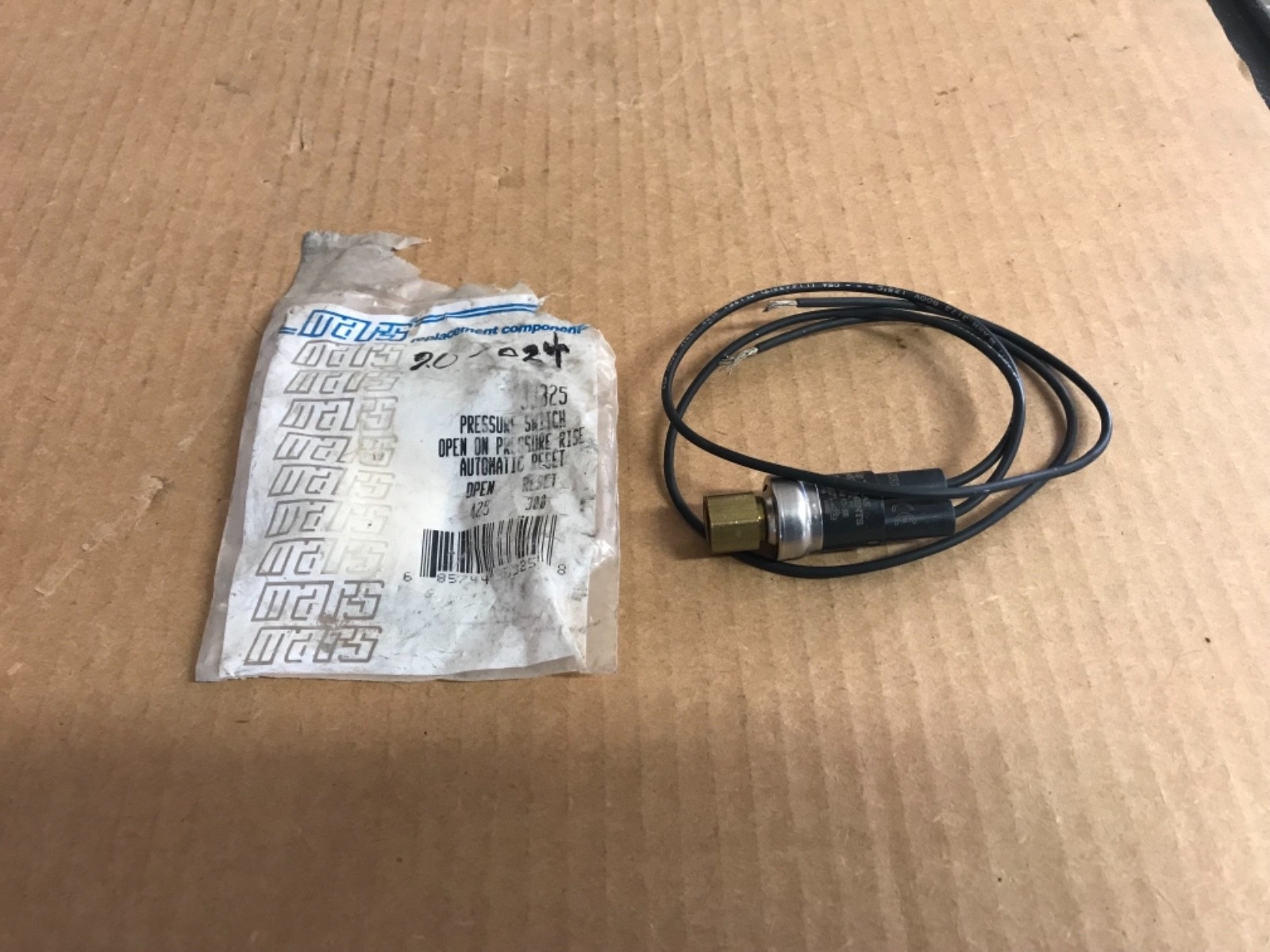 Mars 33325 Pressure Switch Texas Instruments PS80-K1-0360 *NEW