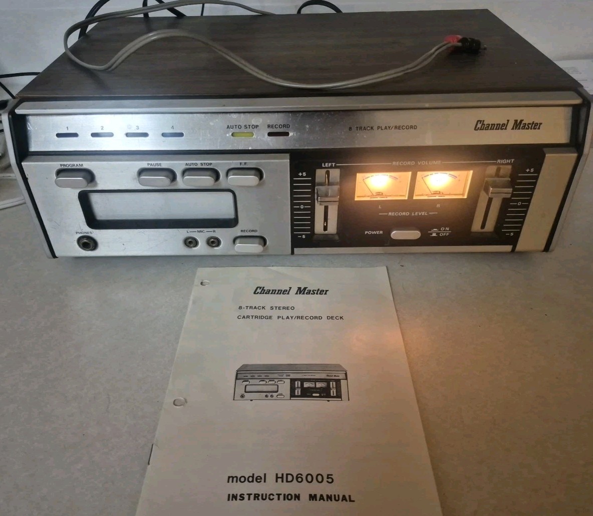 Vintage Channel Master Model HD6005 8 Track Play / Record Tape Deck With Manual.