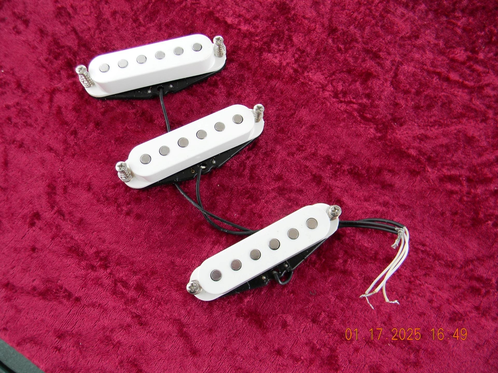 Squier Affinity Stratocaster  Pickups, White Covers, All Screws & Springs, Nice