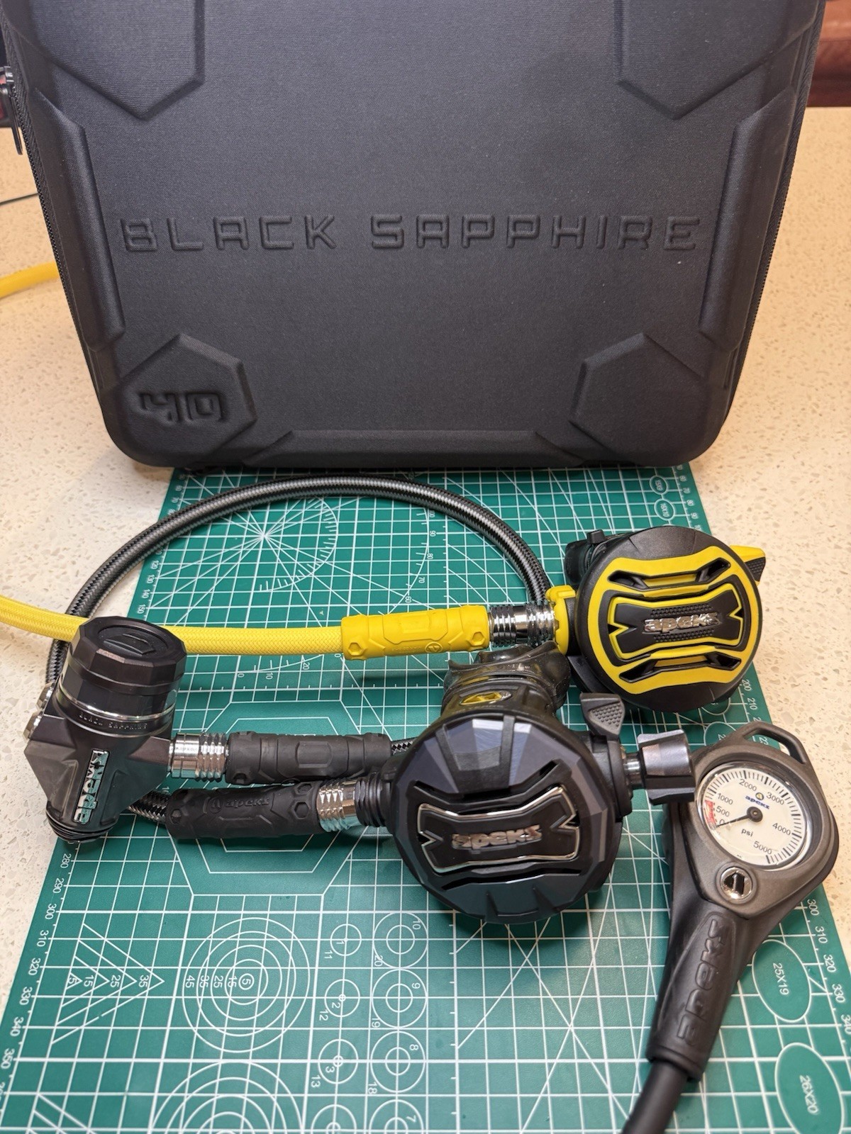 DDD's APEKS 40th ANNIVERSARY LIMITED EDITION XTX200 REGULATOR SET-DIN