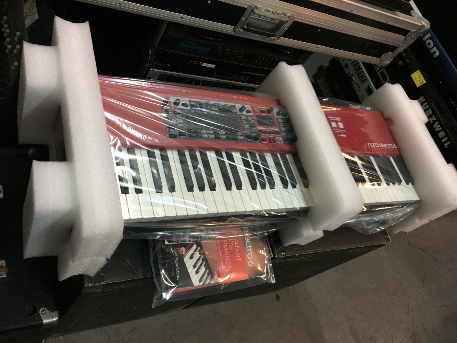 MINT Nord Electro 6 HP Piano Weighted Action 73 Key Keyboard EL 6HP   ARMENS