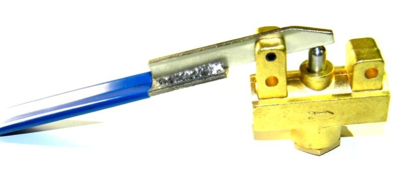 Carpet cleaning heavy duty control valve