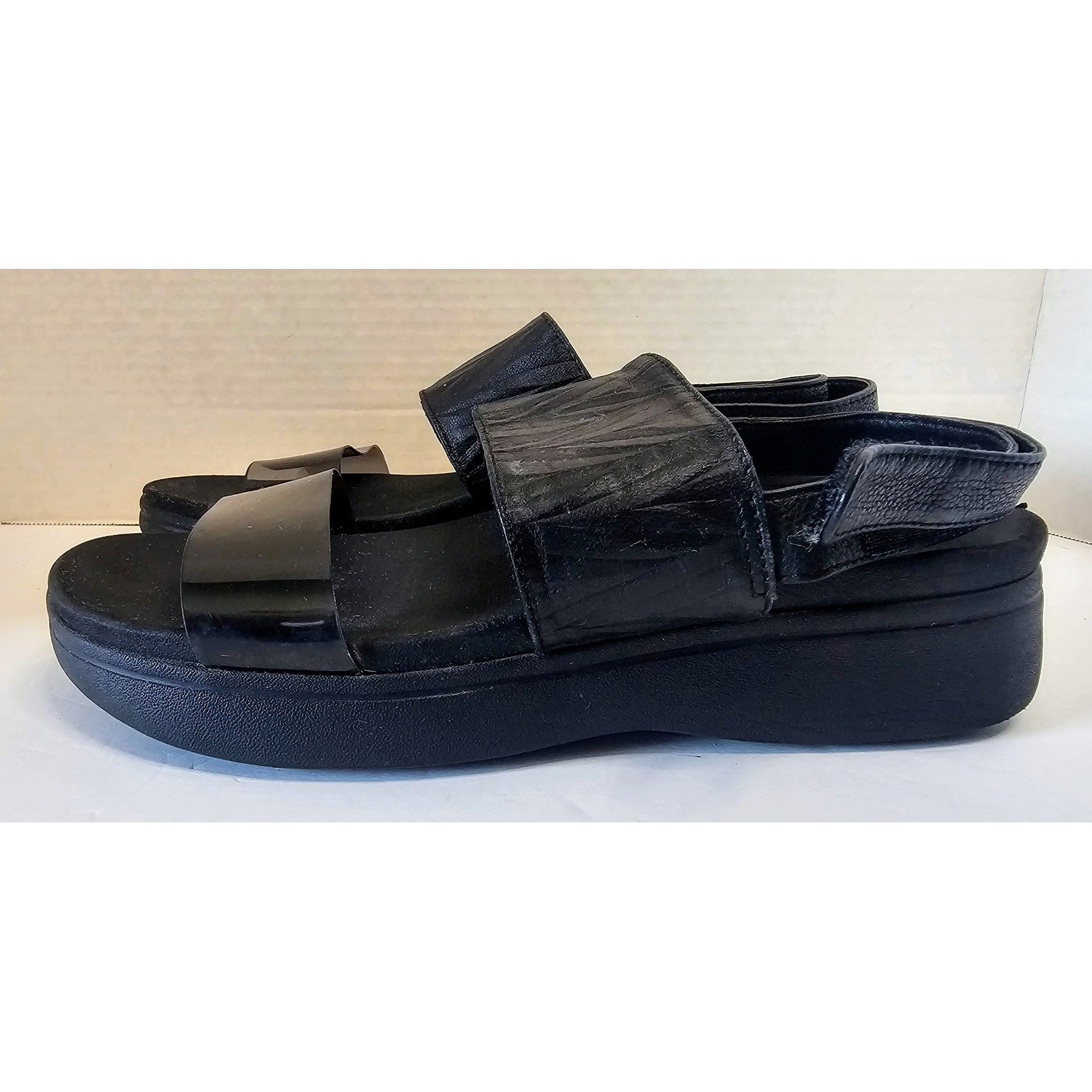 Vionic Karleen Platform Sandals Black Leather Adjustable Straps EU 41 US 9