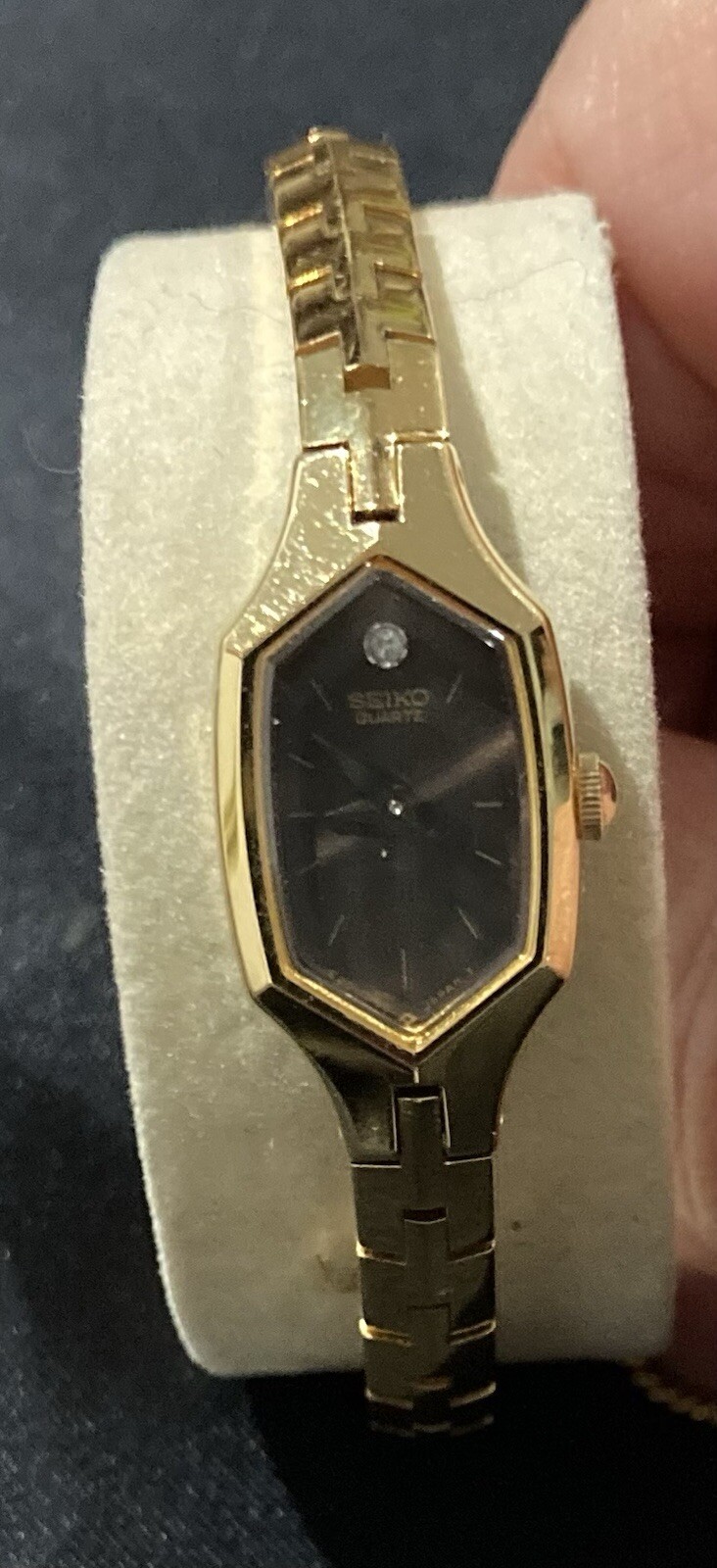 VTG Selko Women Black Dial GoldTone Hexagon Quartz Watch Not TestedNeed Battery
