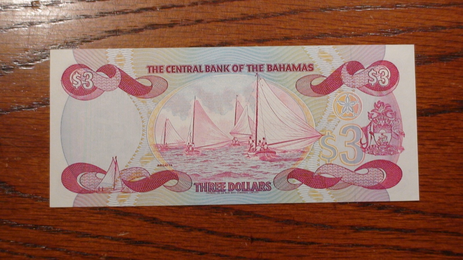 1984 BAHAMAS MONETARY AUTHORITY Three Dollar Note UNCIRCULATED $3 Bill!