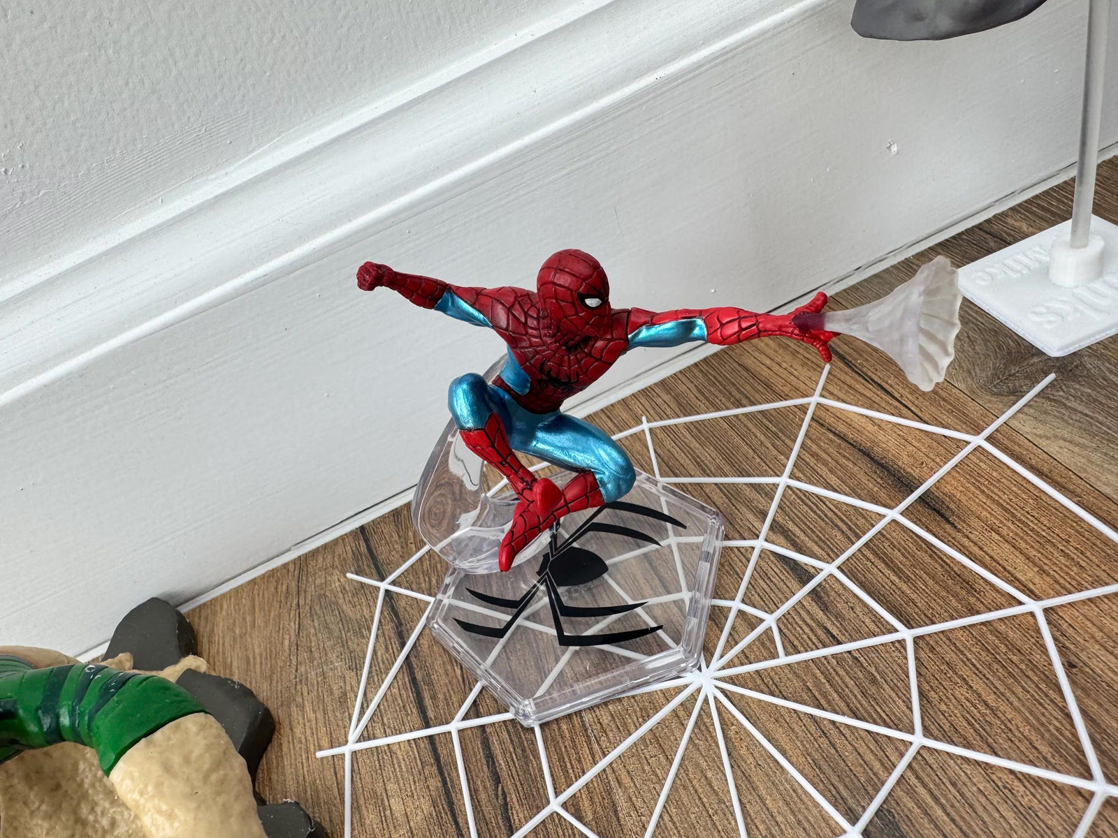 Spiderman Aquarium Decor