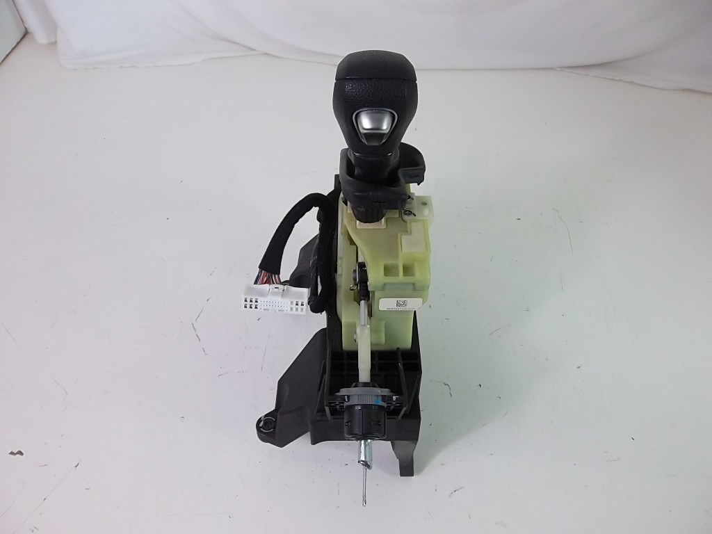 2019-2020 Hyundai Santa Fe Automatic Transmission Floor Gear Shifter Assembly