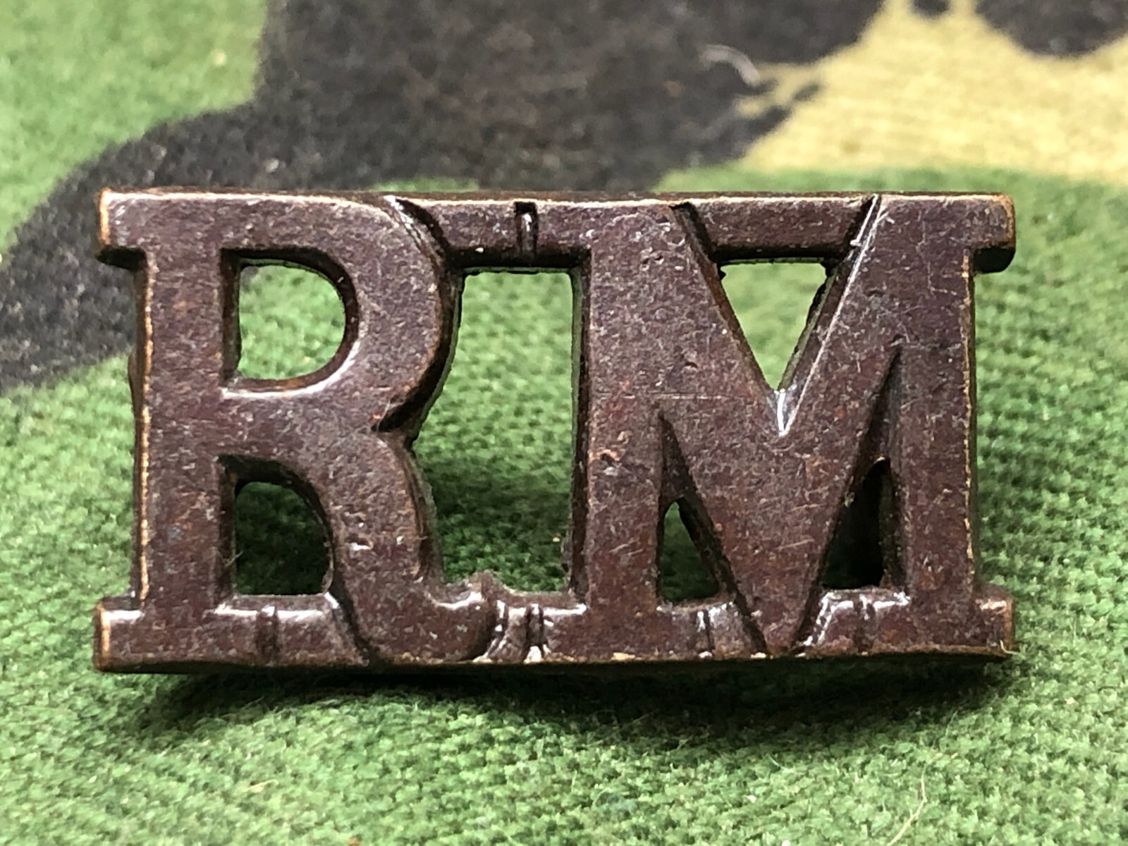 Original WW2 British Royal Navy Brass Shoulder Title - RM royal Marines