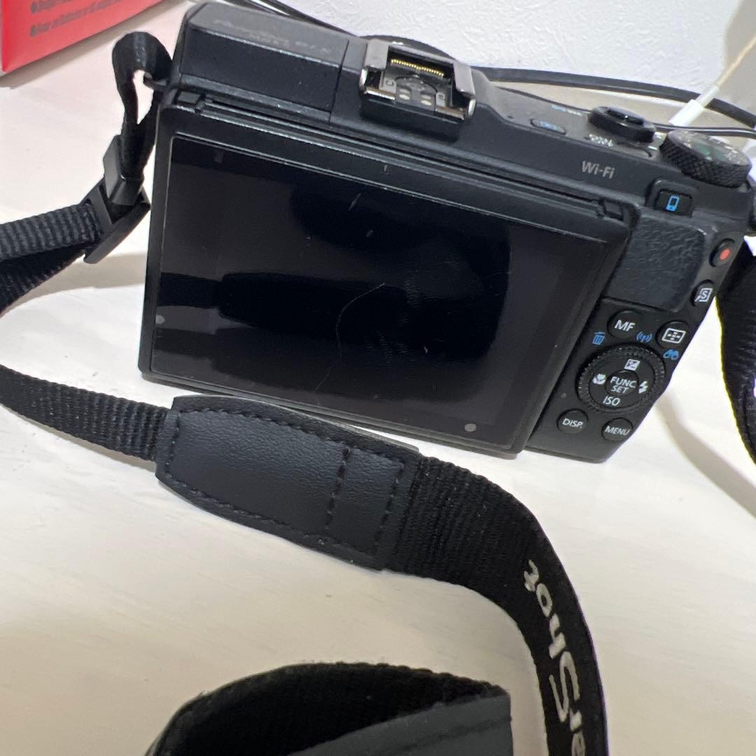 Canon G1X Digital Camera Tested Compact Camera with Battery Charger