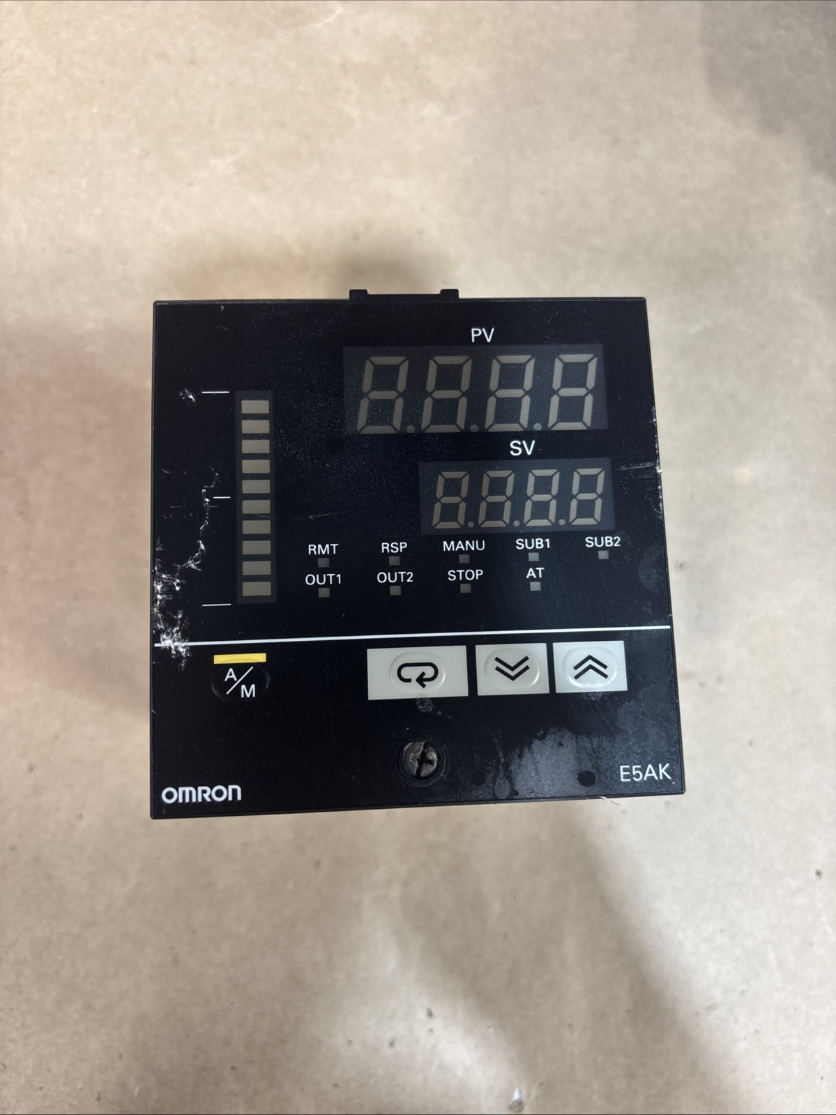 Omron E5AK-AA2-500 Programable Process Digital Controller