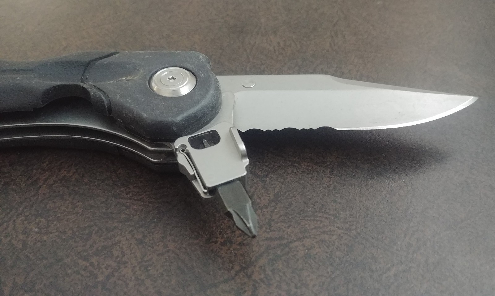 Leatherman H503 Folding Knife Multi-Tool Lockback *Discontinued* 3" Serrated