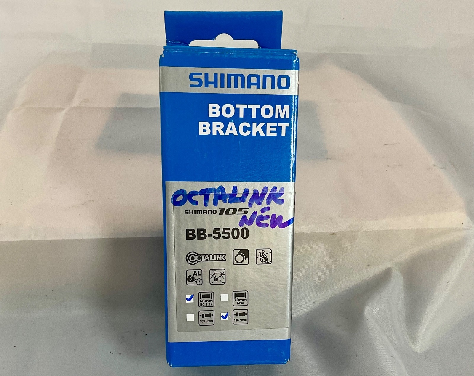Shimano 105 BB-5500 Octalink V1 68x118.5mm Spline BSA (English) Bottom Bracket