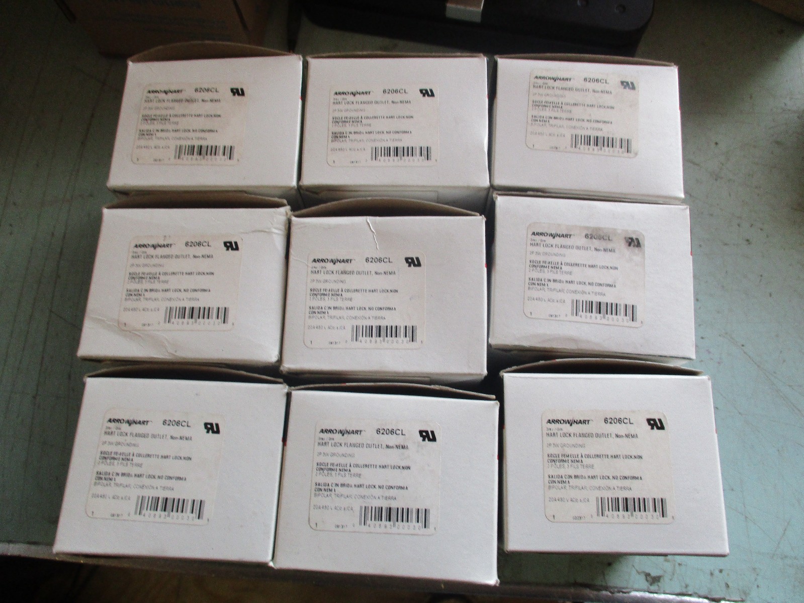 LOT OF 9 Arrow Hart 6206CL 2 Pole 3 Wire Grounding Lock Flanged Outlet LB16