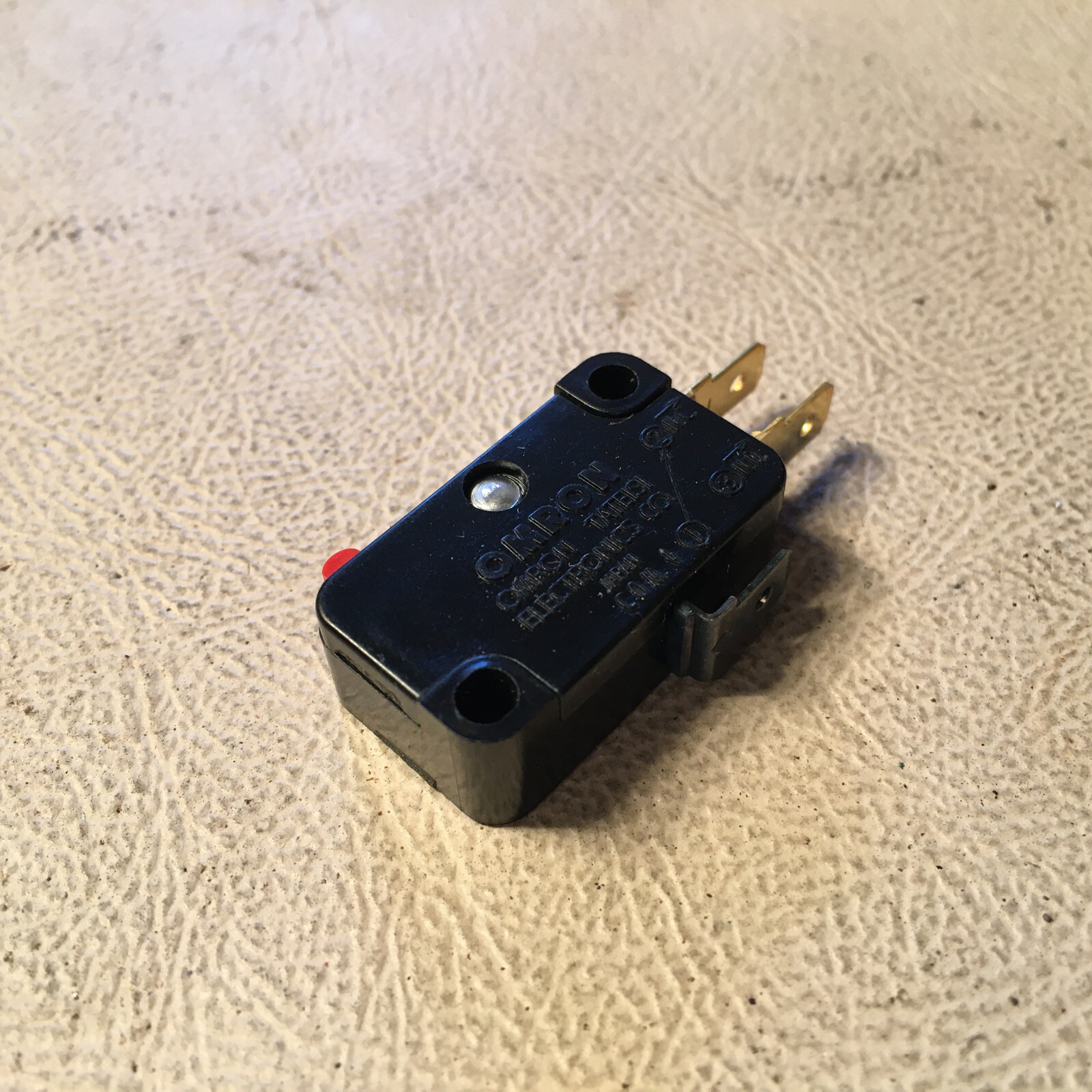 Und. Lab Microswitch V-15G-1C28, NOS