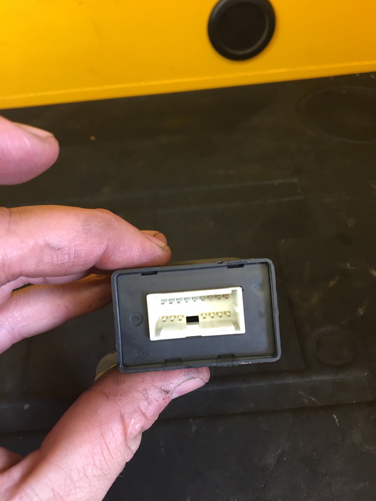 2003-2006 Suzuki XL-7 OEM TPMS module