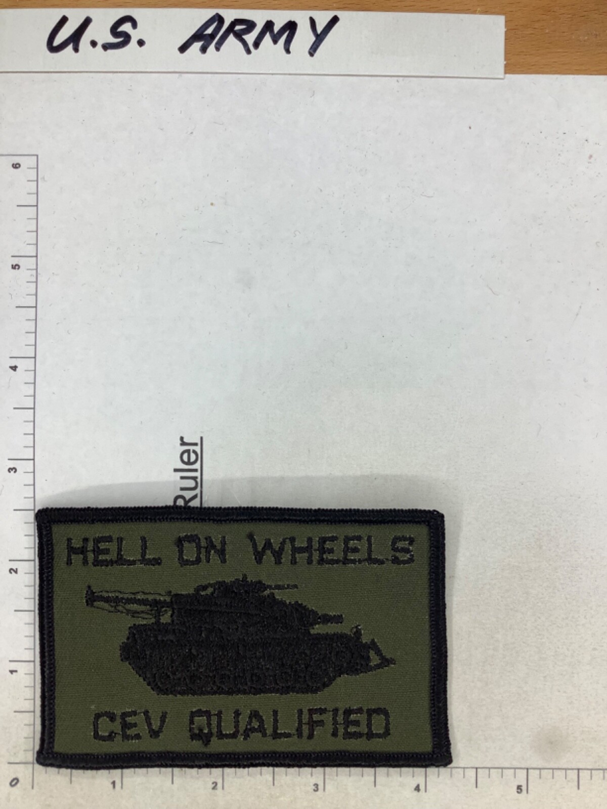 VINTAGE US ARMY HELL ON WHEELS CEV QUALIFIED  PATCH
