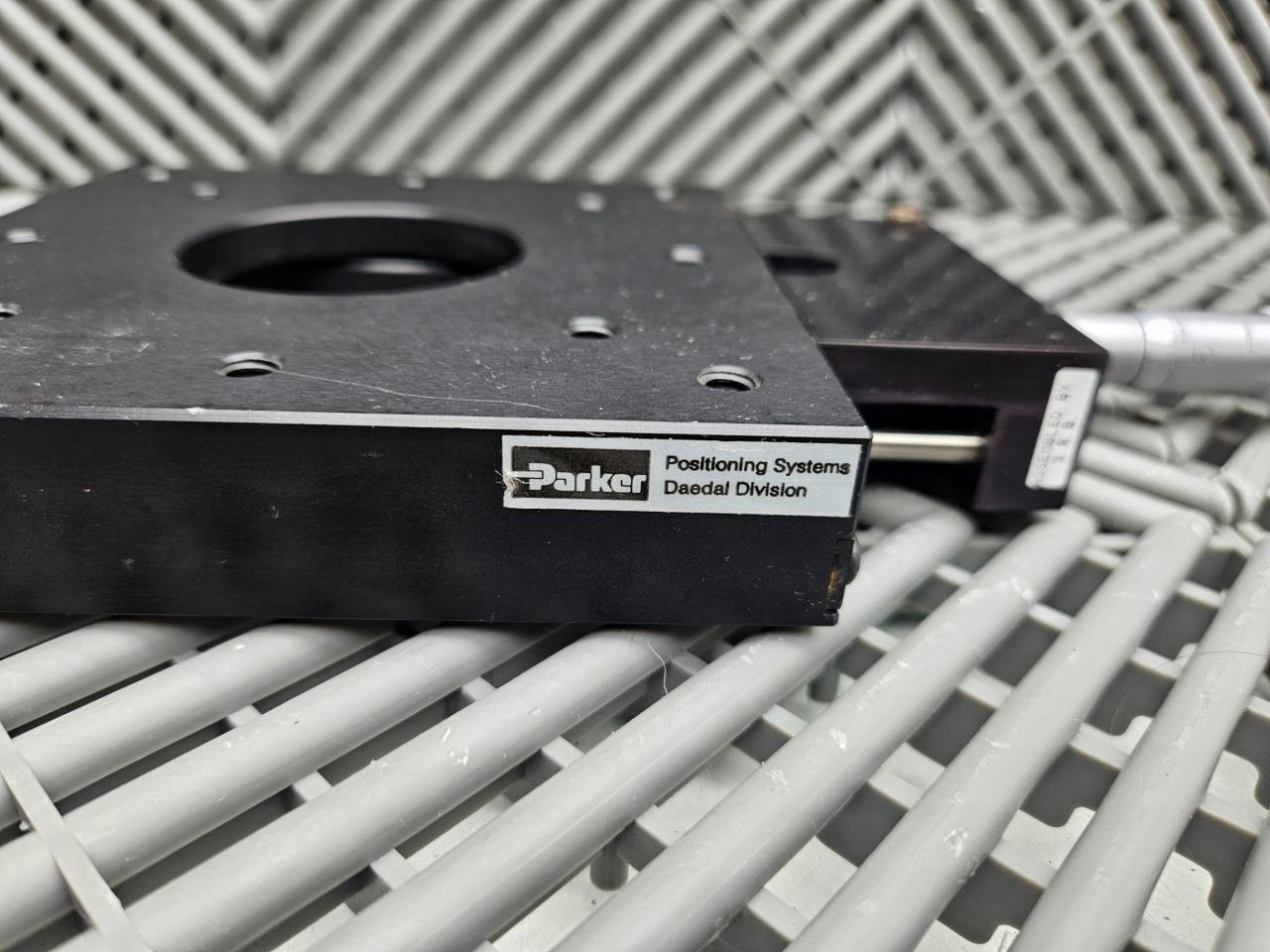 Parker Positioning Systems Daedal Division 4451 Manual Positioner
