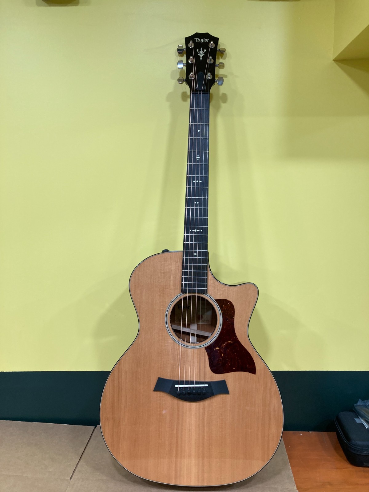 TAYLOR  2018 514ce V-Class acoustic electric guitar