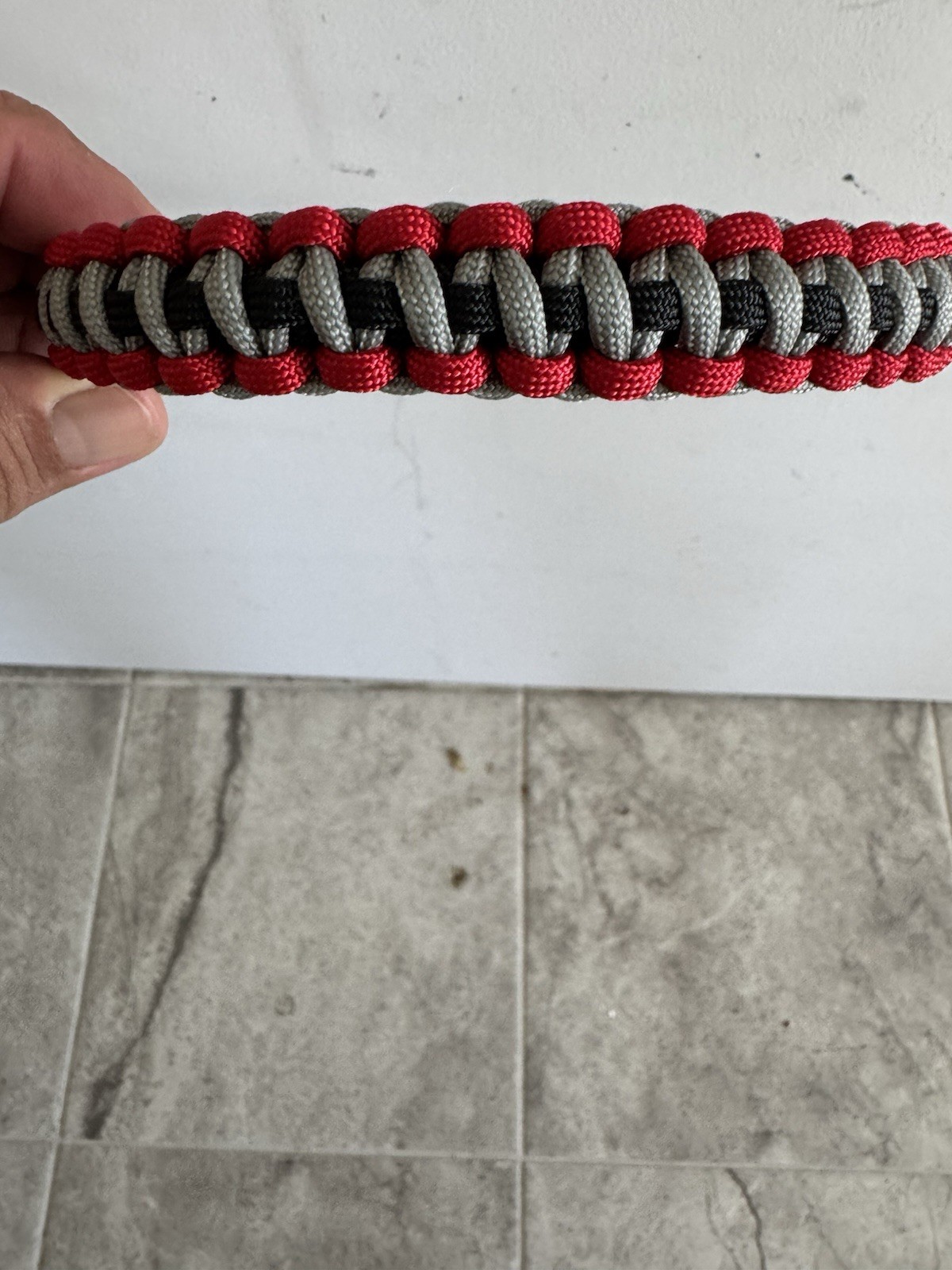 Black,red And Gray Colors Bow Wrist Sling