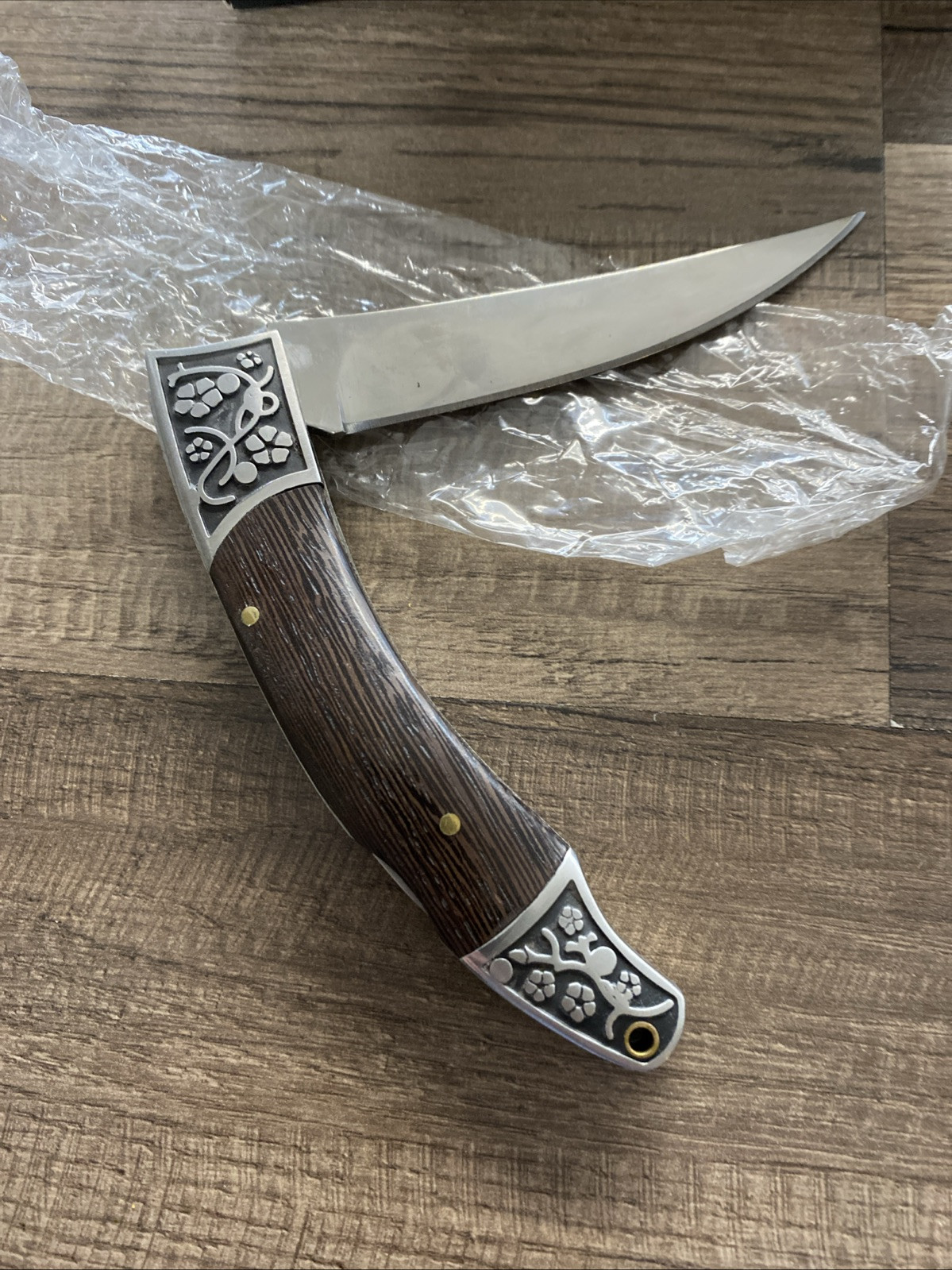 Folding Pocket Knife Open Box/ C