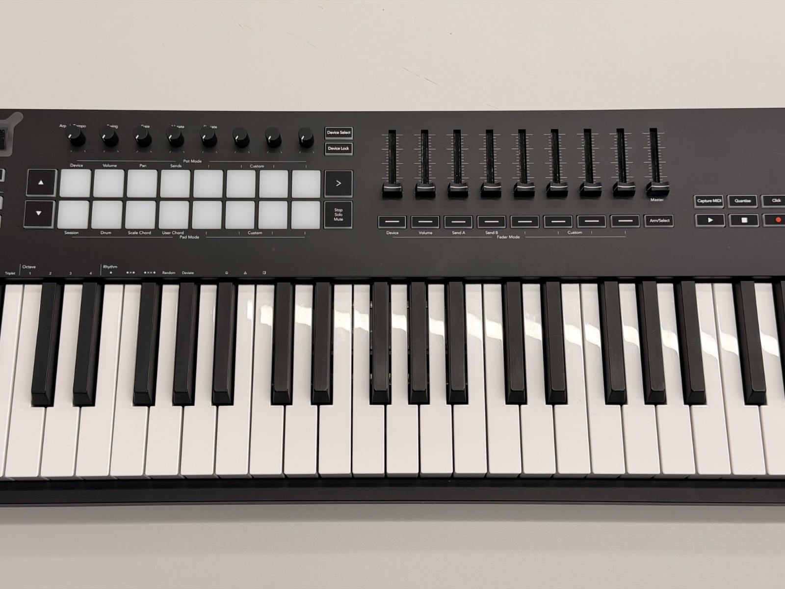 Novation Launchkey 88 [MK3] Keyboard Controller - IN BOX