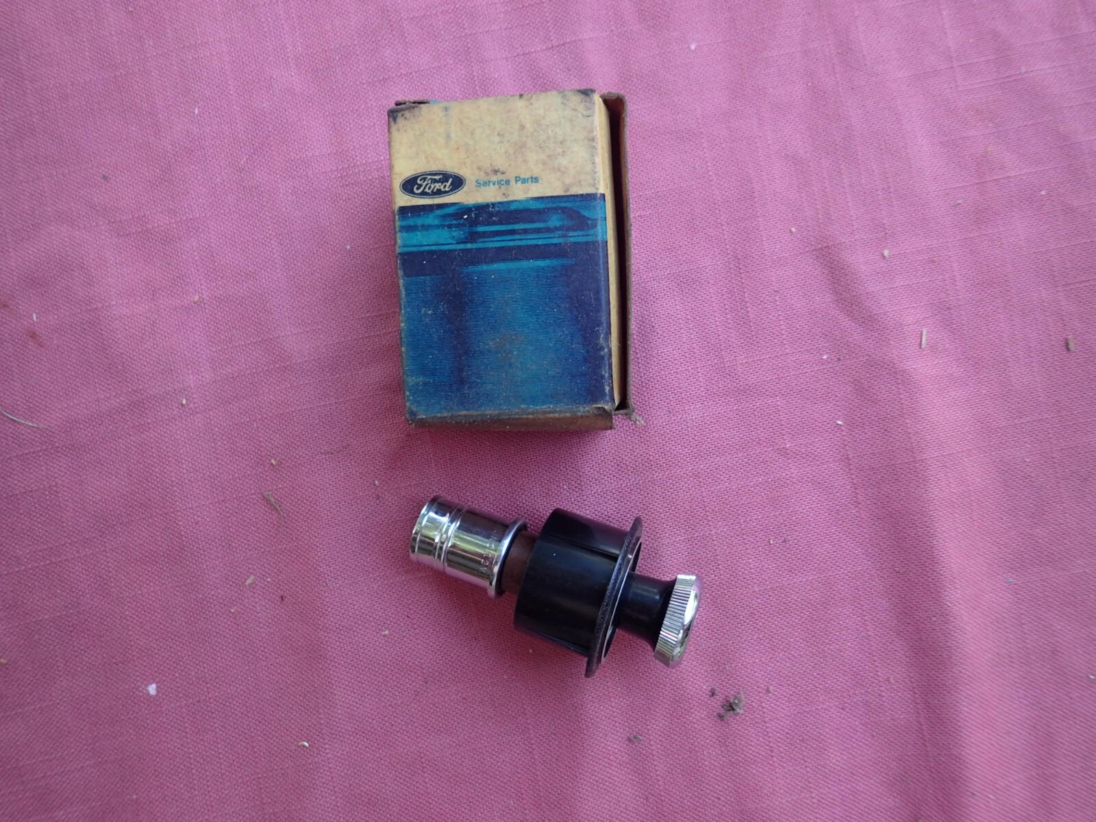 1973-75 Ford truck cigarette lighter knob and element assy, NOS! D3TZ-15052-B