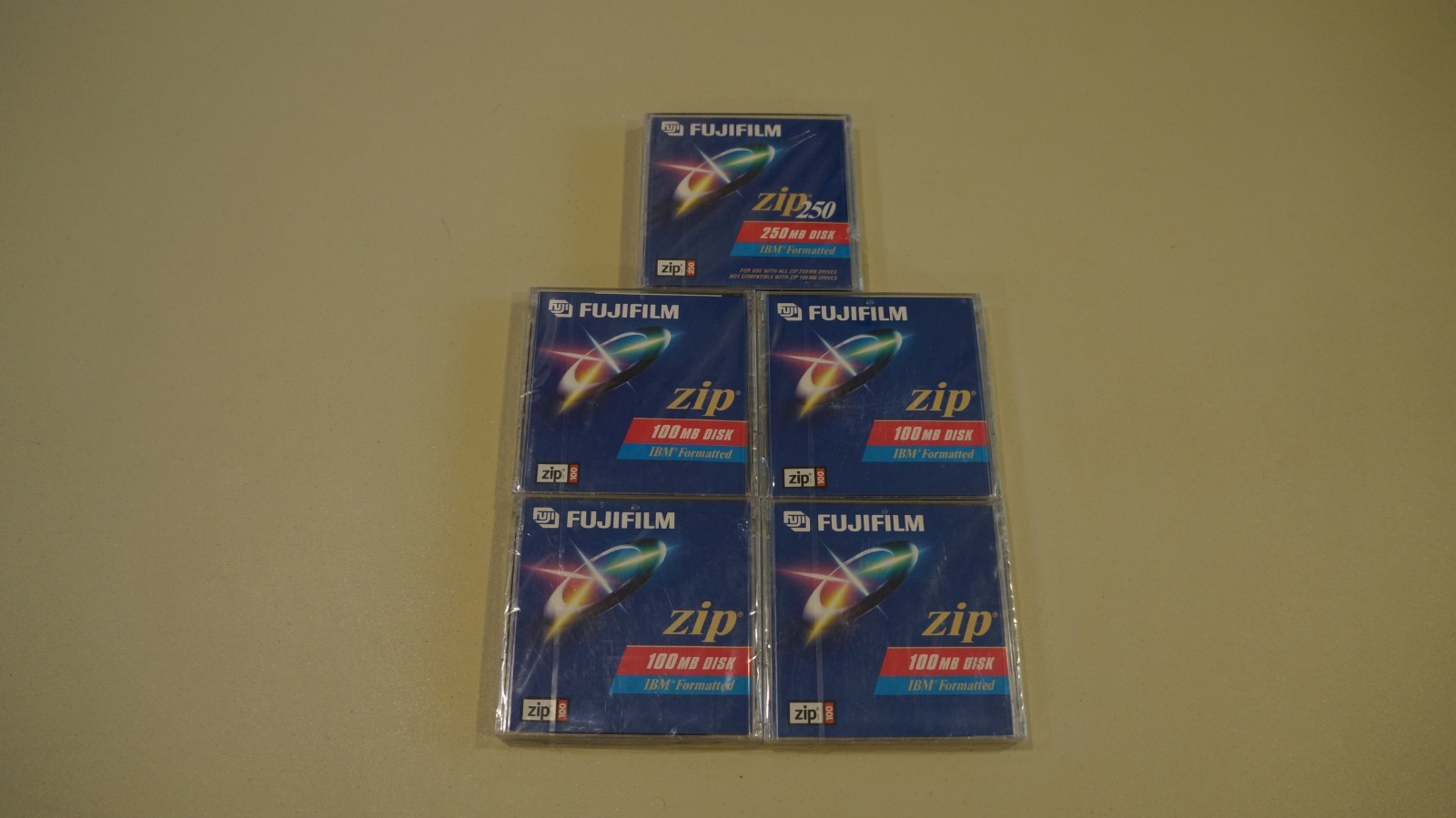 NEW Sealed Fujifilm IBM Formatted Zip Disc Lot of 4 100mb + 1 250MB