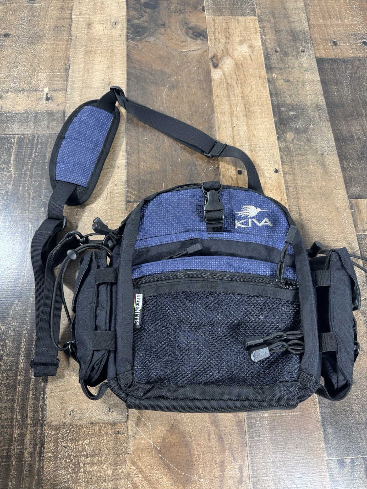 Kiva IllumiNITE Euro Tote 1.0 PTG-1 - Multi-Pockets