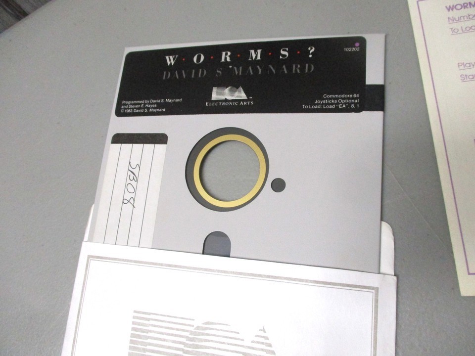 C64 Game *Worms* by Electronic Arts EA Commodore 5.25" Floppy Disk+Manual