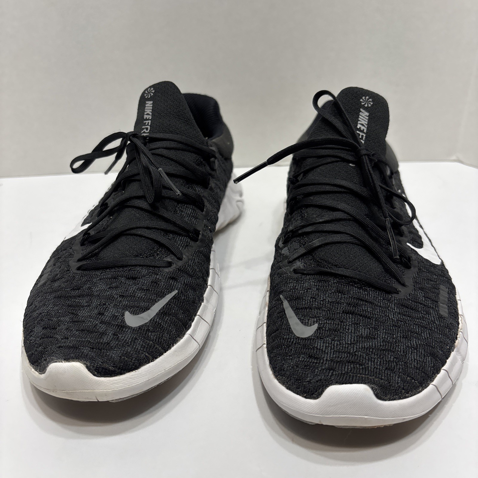 Men’s Nike Free Run 5.0 Next Nature Sneaker Shoes Size 7.5 Black & White
