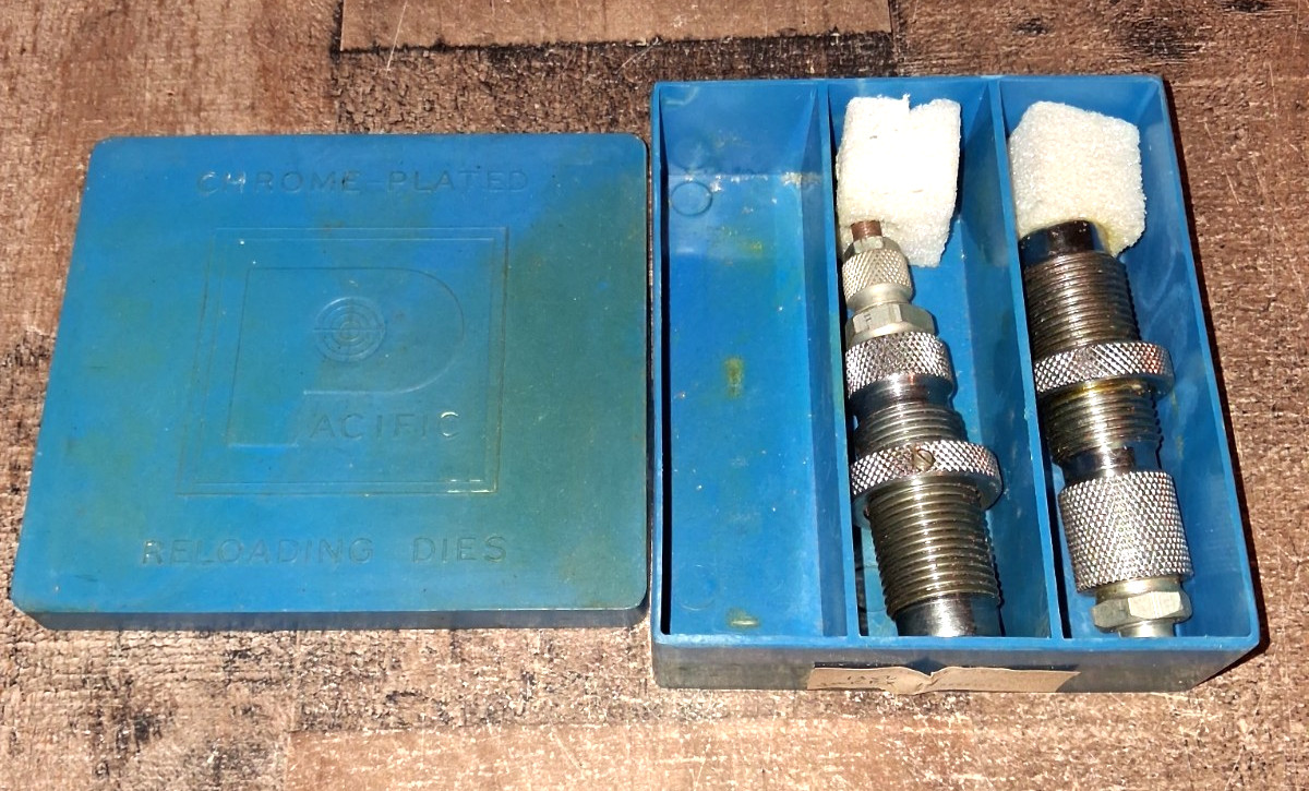 Pacific 32 Winchester Reloading Dies 2 Pc Rifle Set w/Box Read