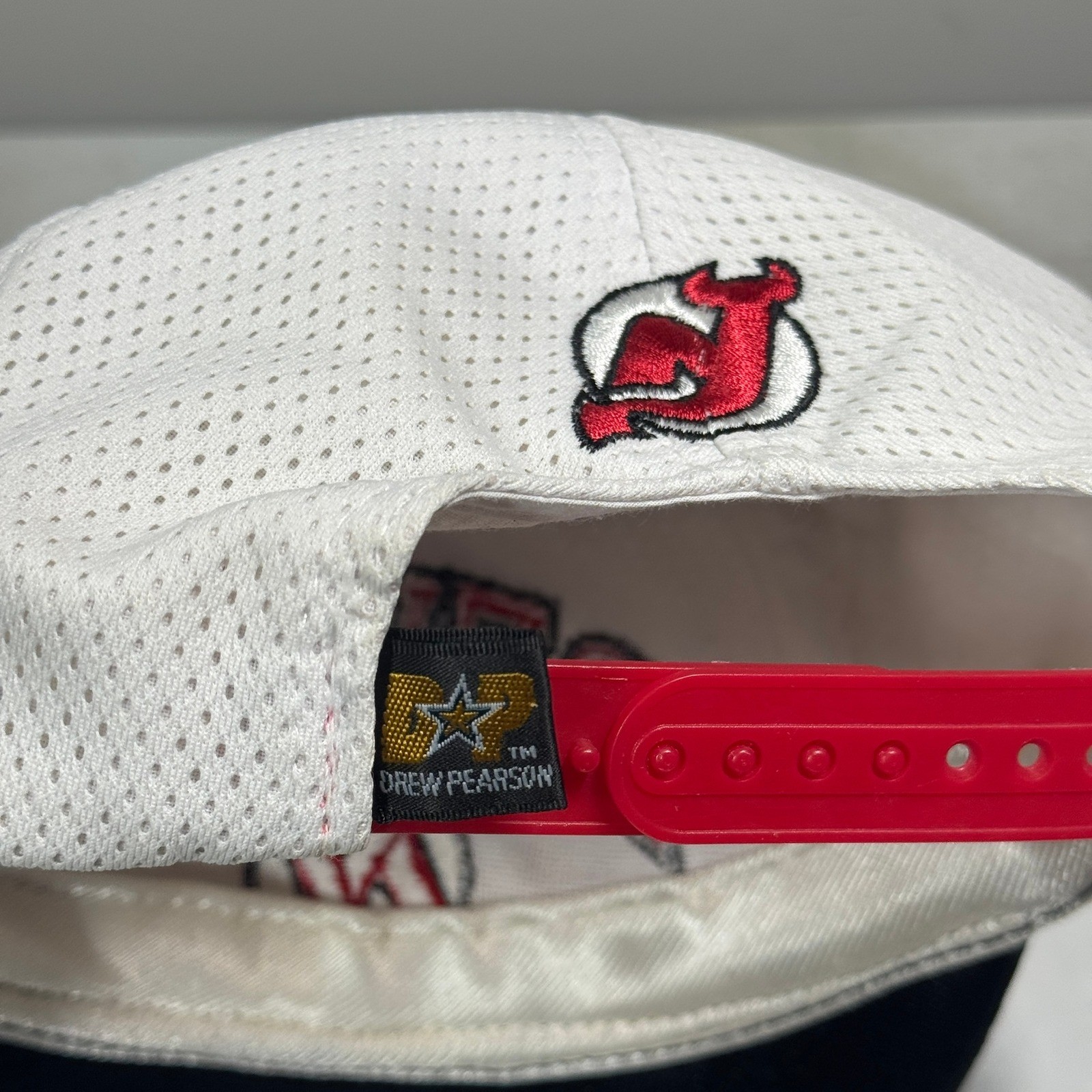Vintage New Jersey Devils Mens Hat Cap White Red SnapBack Drew Pearson