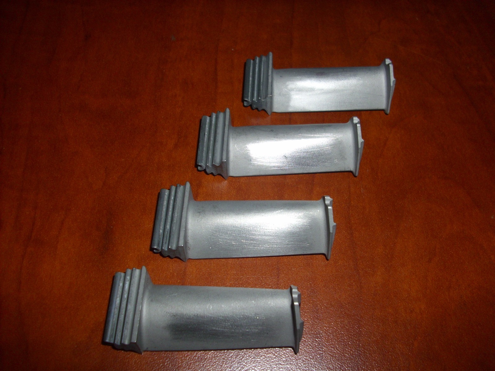 1 Pratt & Whitney Turbine Engine Blade