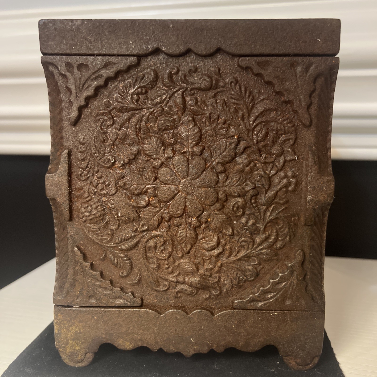 J&E Stevens August 17th, 1897 - Material, Cast Iron) (Burglar Proof Safe)not Key