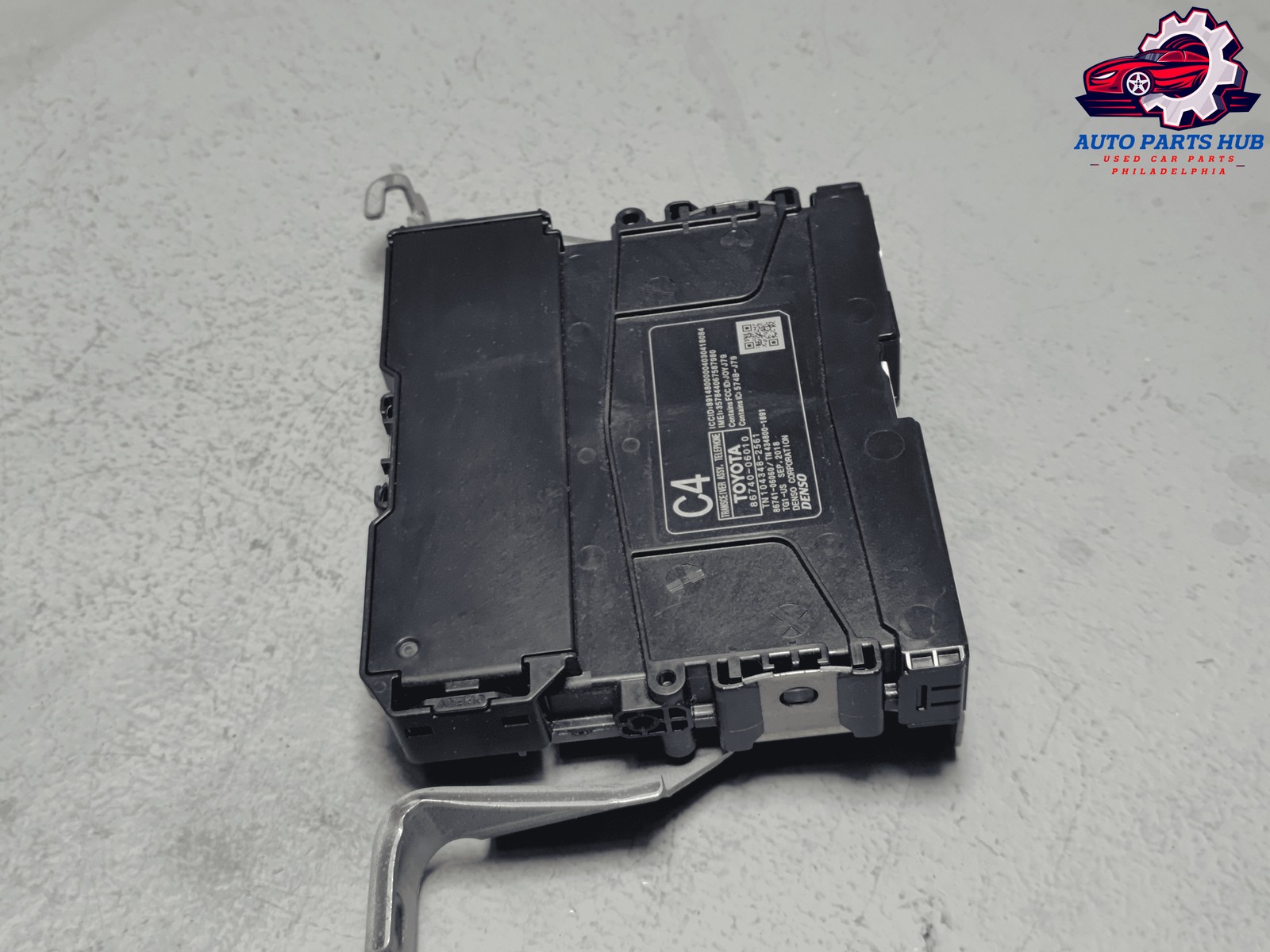 Toyota Camry 2018-2019 Telephone Transceiver Communication Module & Bracket OEM