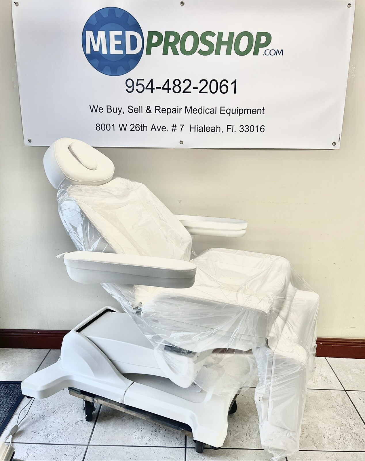 Med Spa Chair MPS 3000 Power Procedure Table - White