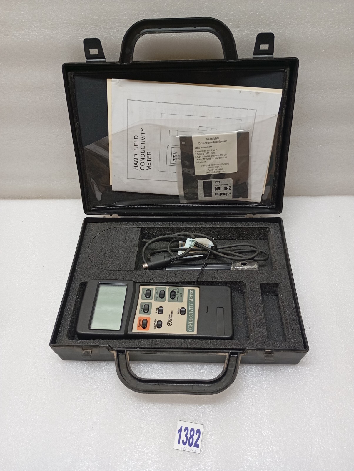 TRACEABLE CONDUCTIVITY METER