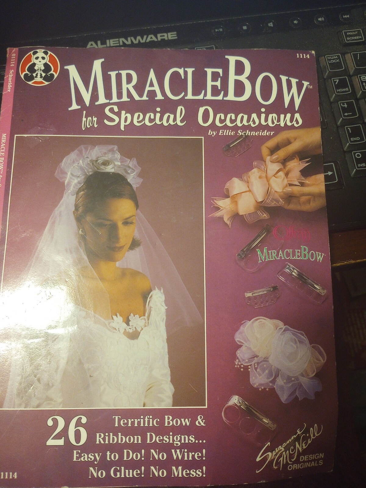 Miracle Bow for Special Occasions by Ellie Schneider   1996 Leaflet N6
